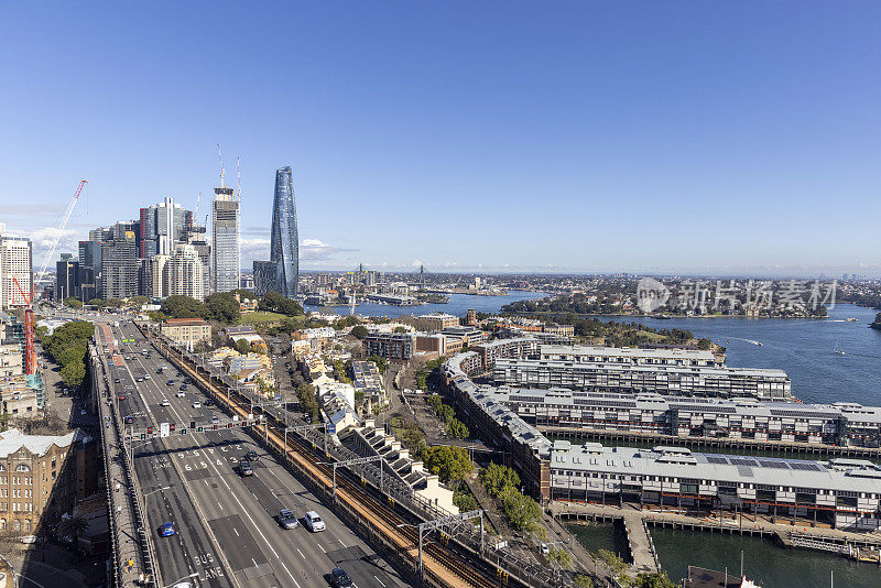 Cahill Expy, Walsh Bay, Barangaroo和悉尼周边郊区的鸟瞰图